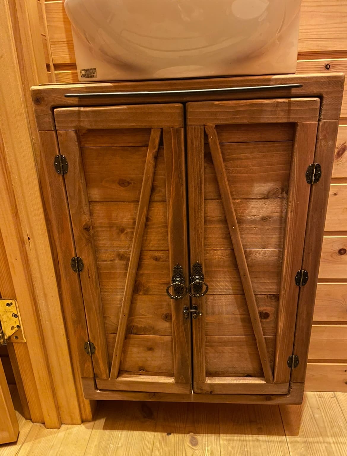 自動水栓下排水隠し棚